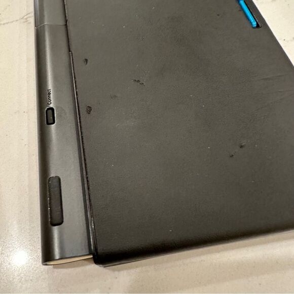 Logitech Wireless tablet Keyboard and stand - Picture 10 of 13